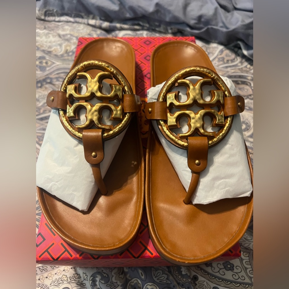 Vintage Plaque Miller Cloud Tory Burch sandals, moving and must go!